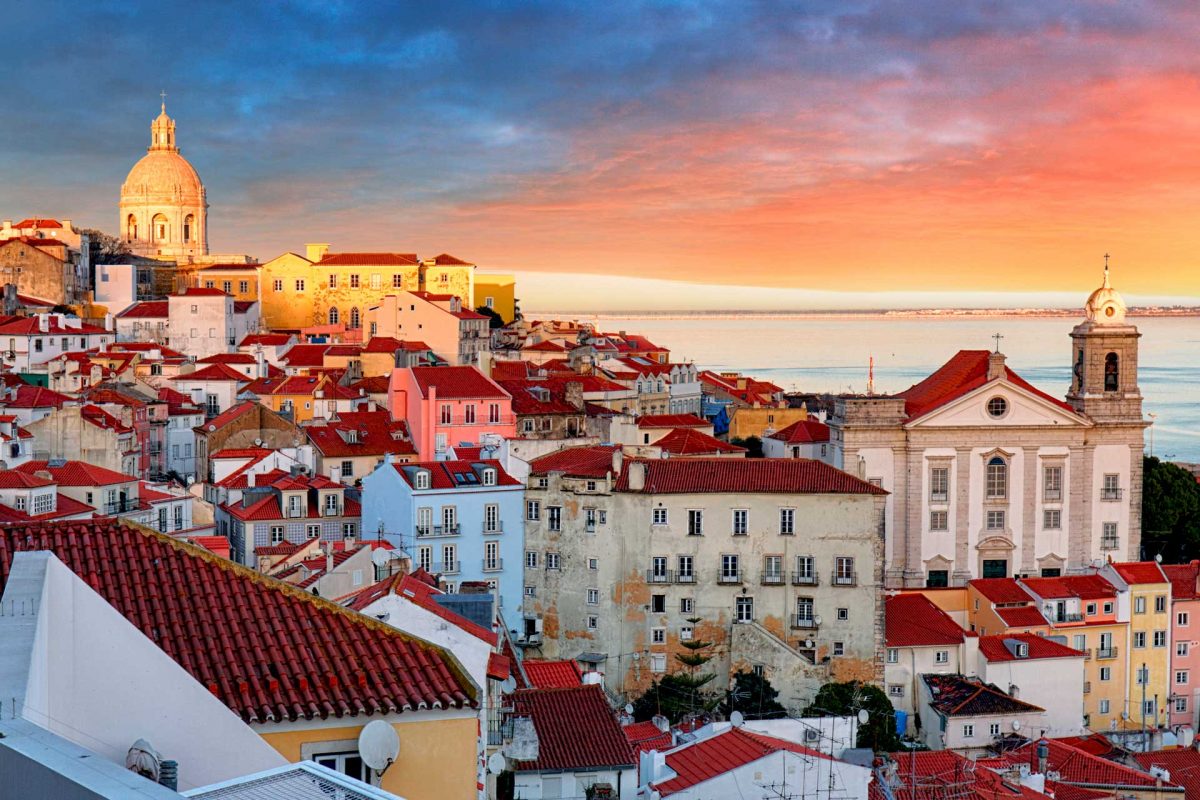 Pedidos de nacionalidade portuguesa atingem valor mais elevado dos últimos cinco anos